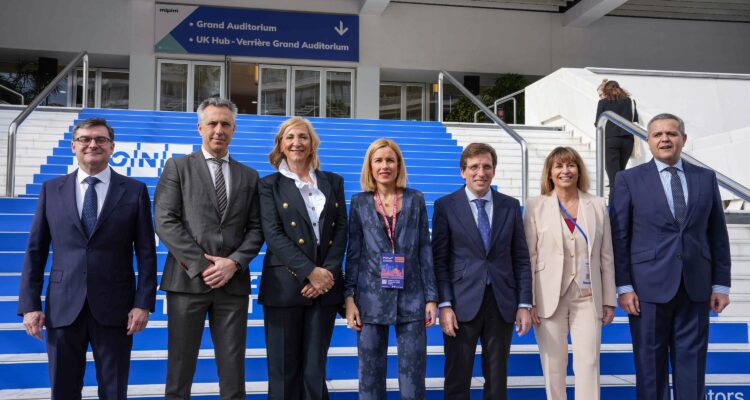 Representantes de Ayuntamiento y Comunidad de Madrid en MIPIM 2026