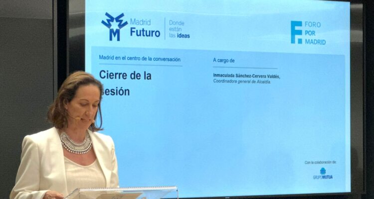 Sánchez-Cervera en su intervención, ofreciendo datos del impacto de los estudiantes internacionales en Madrid