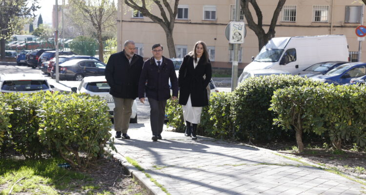 Visita por el barrio de Ambroz incluido en Plan Regenera