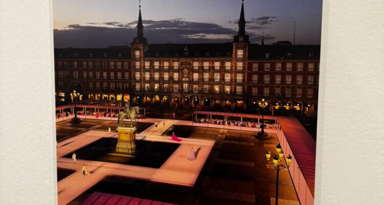 Fotografía de ‘Plaza Mayor de Madrid: miradas que habitan’