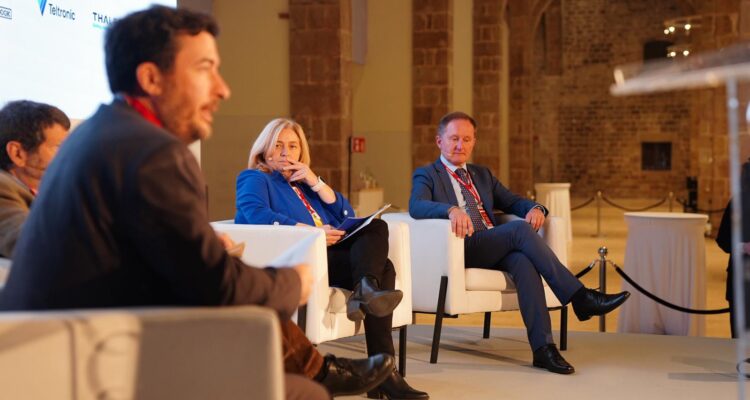 La vicealcaldesa, Inma Sanz, durante su intervención en el Local Security Congress de Barcelona