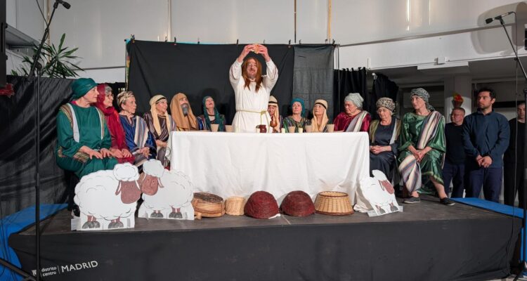 Representación de la Pasión de Cristo en el Centro Municipal de Mayores San Francisco