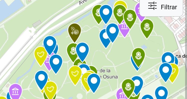 Mapa del parque El Capricho con puntos de interés señalados en la app