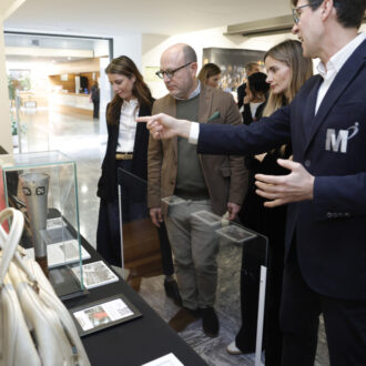 Fernández y Cea en la inauguración de 'Mujeres leyendas del deporte'