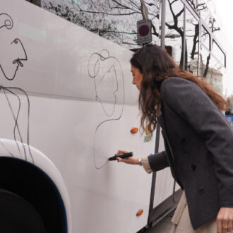 Carabante presenta la acción #MadridEsArte en los autobuses de EMT Madrid