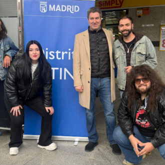 González asiste a la sesión musical 'Latina Rock en Femenino'