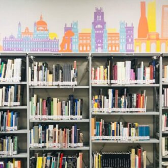 Imagen de archivo de una biblioteca pública municipal
