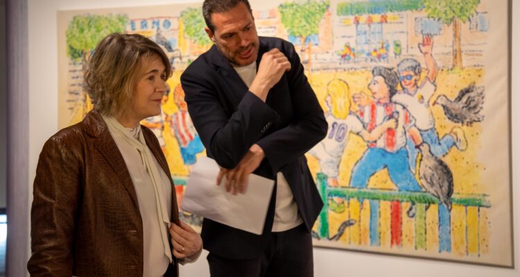 La delegada de Cultura, Turismo y Deporte, Marta Rivera de la Cruz, ha inaugurado la exposición ‘Icónica Madrid. Una ciudad de cuento’