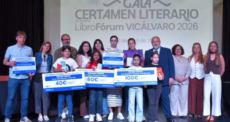 Ángel Ramos en la entrega de premios del IV Certamen Literario del Libro Fórum