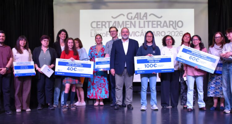 Ángel Ramos en la entrega de premios del IV Certamen Literario del Libro Fórum