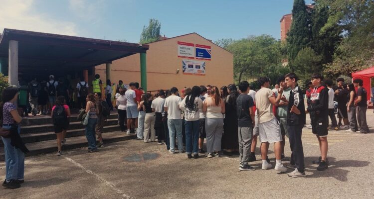 Acceso a la I Feria de FP