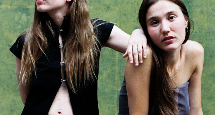 Rita Payés y Lucía Fumero