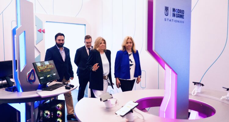 La vicealcaldesa de Madrid, Inma Sanz, y la titular del área económica, Engracia Hidalgo, presentan un informe sobre la situación socioeconómica de la ciudad de Madrid