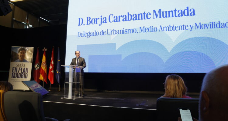 Carabante durante la presentación del Plan Estratégico Municipal (PEM)