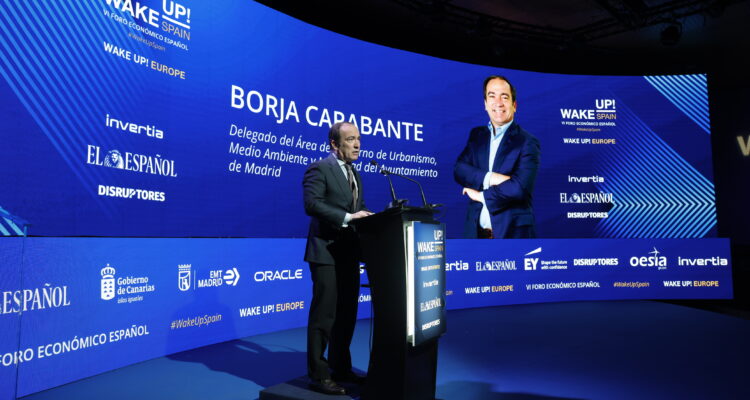 Carabante en momento de su intervención en el foro Wake Up, Spain!