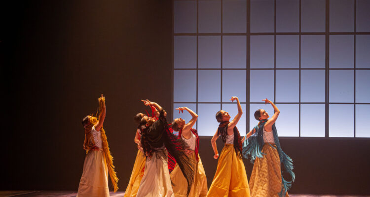 Imagen del espectáculo 'Humo', de Rafaela Carrasco. © Gema Segura