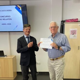 Martínez Páramo entrega lo premios de relatos cortos