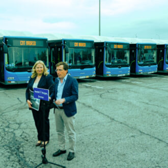 La flota que viajará hasta la capital burgalesa está compuesta por autobuses municipales de gas natural comprimido de 12 metros