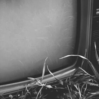 El filósofo Yuk Hui estudia cómo las tecnologías digitales y la IA están transformando nuestra comprensión