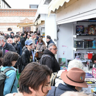 Visitantes en la segunda edición de la Feria del Cómic de Madrid