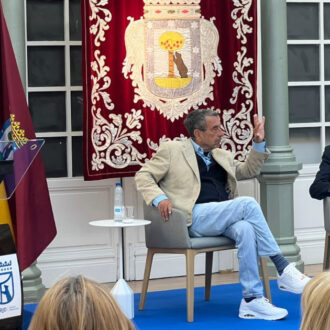 la exposición ‘Luis Alberto de Cuenca, poeta. De Madrid… al cine’