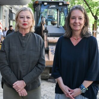 La delegada de Obras y Equipamientos, Paloma García Romero, y la concejala de Salamanca, Cayetana Hernández de la Riva