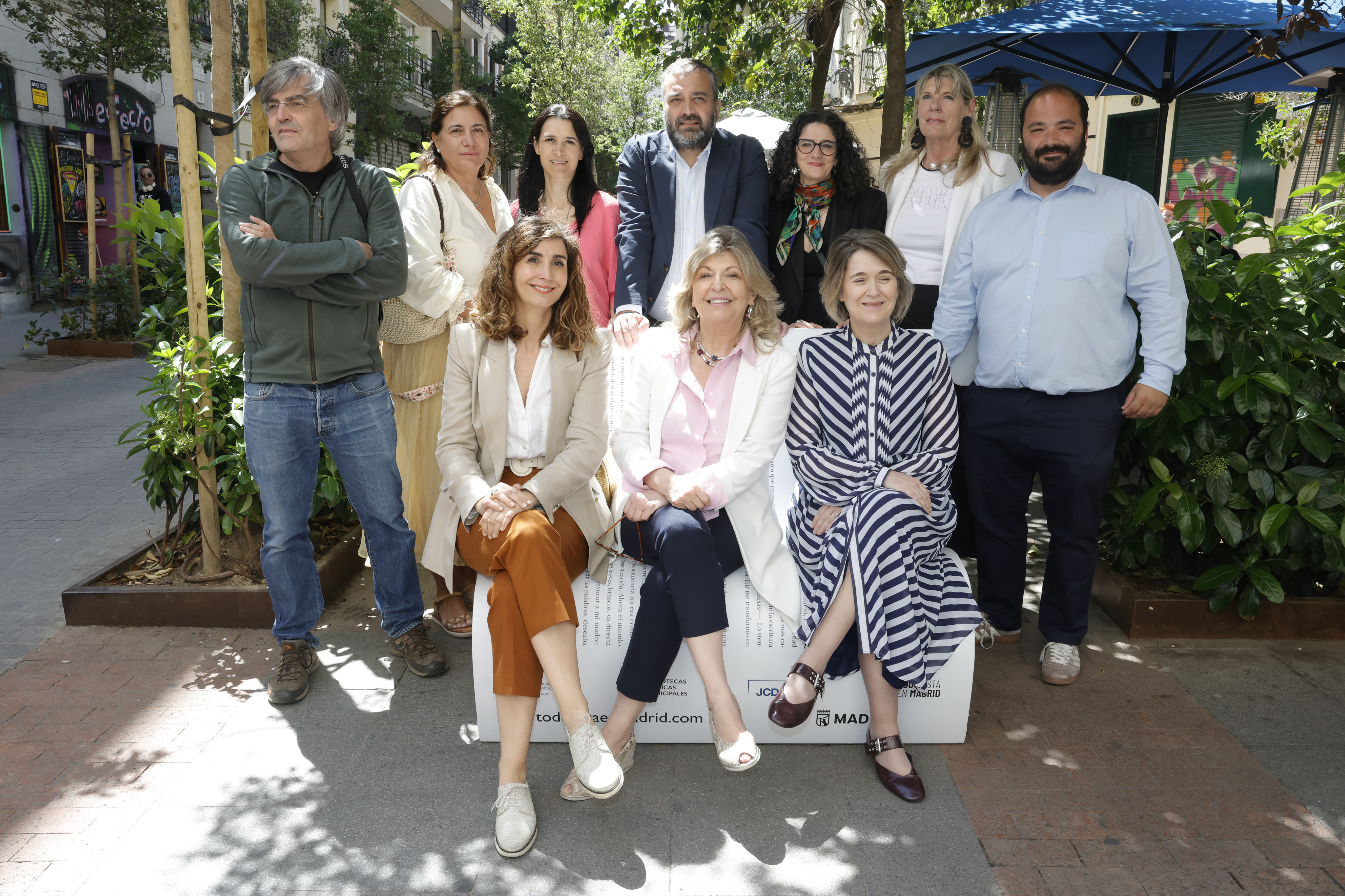 Foto de familia durante la presentación de la campaña