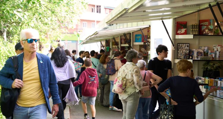 Casetas de la Feria del Libro de Carabanchel