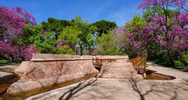 Fortín del jardín histórico El Capricho