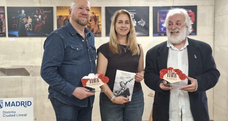 Nadia Álvarez entrega los Reconocimientos Elipa Flamenca