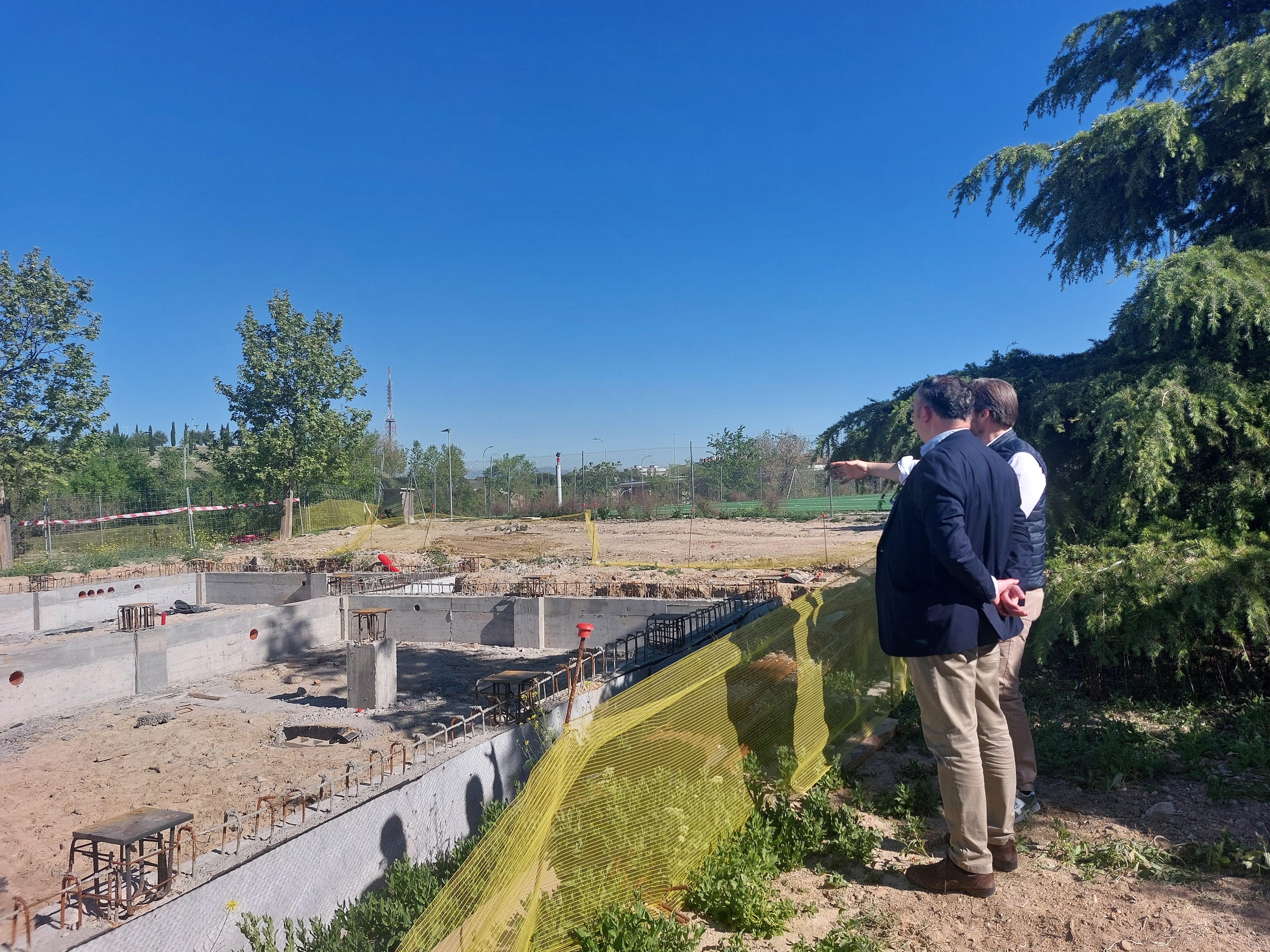 El concejal Nacho Pezuela visita las obras del recinto en el parque forestal de la Fuente Carrantona