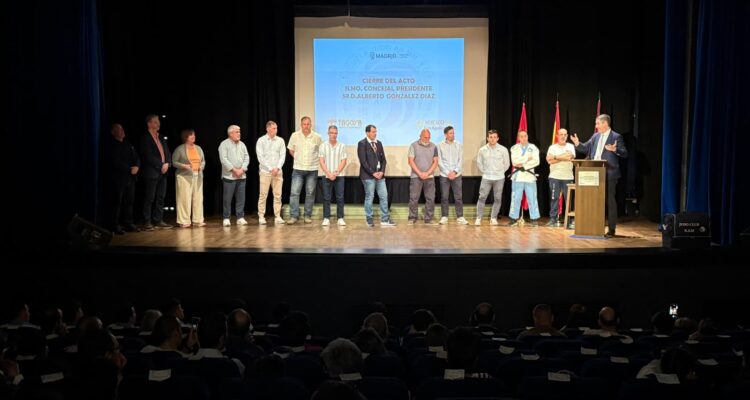 Alberto González en la gala presentación de los equipos del Club de Judo RAM en Latina