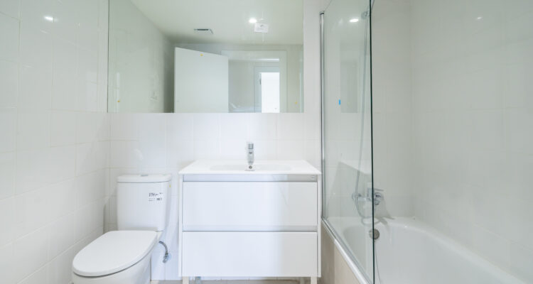 Imagen de cuarto de baño de promoción Colonia de Los Olivos