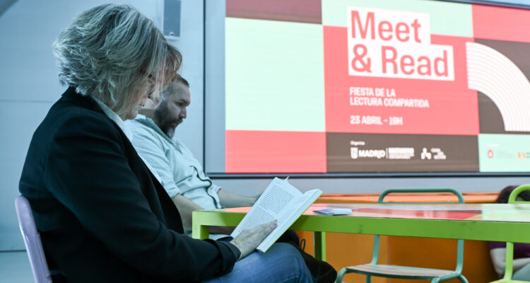 La delegada de Cultura, Turismo y Deporte, Marta Rivera de la Cruz, en la 'Meet&read' de Matadero Madrid
