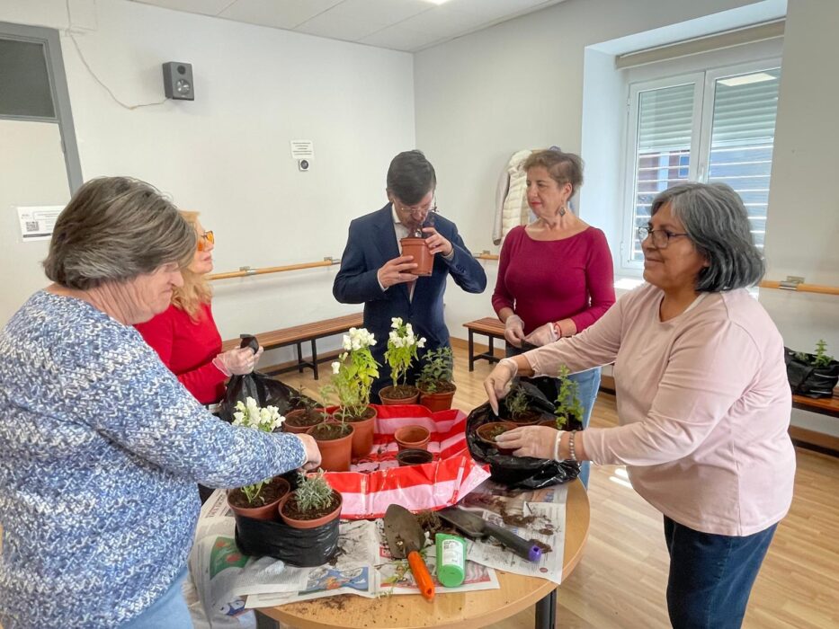 Martinez-Paramo-visita-el-taller-Jardines-con-alma