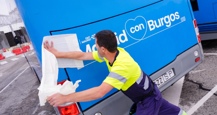 La flota que viajará hasta la capital burgalesa está compuesta por autobuses municipales de gas natural comprimido de 12 metros