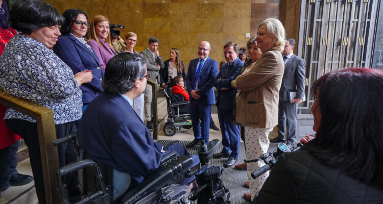 Almeida inaugura la Oficina de Información y Acompañamiento a Familias con Menores con Discapacidad