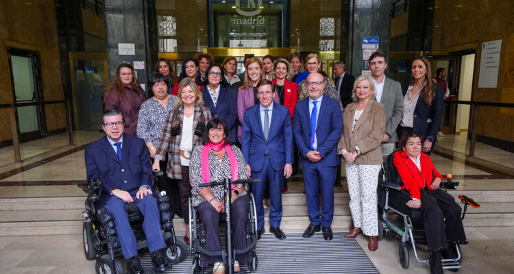 Almeida inaugura la Oficina de Información y Acompañamiento a Familias con Menores con Discapacidad