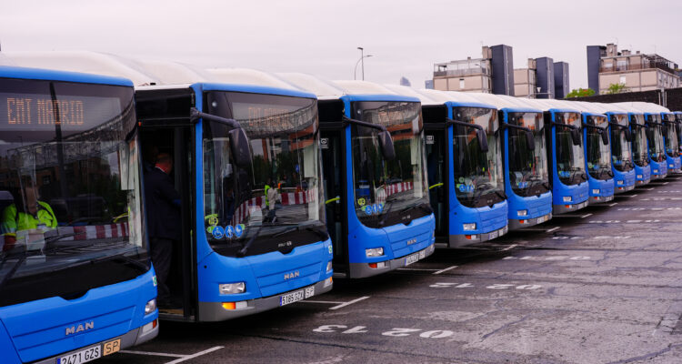 La flota que viajará hasta la capital burgalesa está compuesta por autobuses municipales de gas natural comprimido de 12 metros