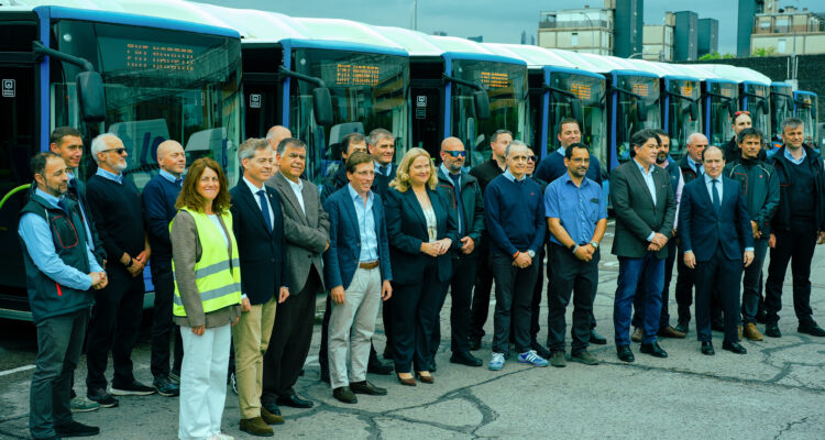 La flota que viajará hasta la capital burgalesa está compuesta por autobuses municipales de gas natural comprimido de 12 metros