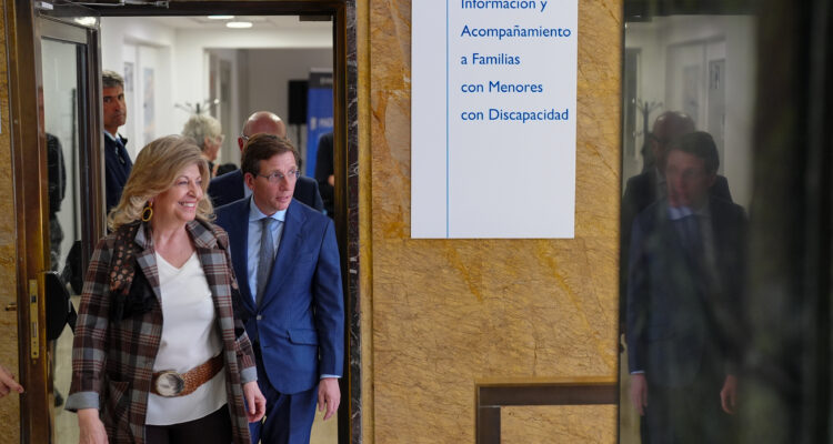 Almeida inaugura la Oficina de Información y Acompañamiento a Familias con Menores con Discapacidad
