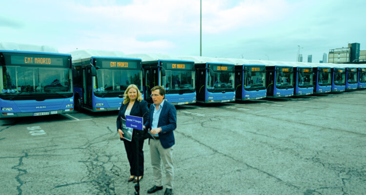 La flota que viajará hasta la capital burgalesa está compuesta por autobuses municipales de gas natural comprimido de 12 metros
