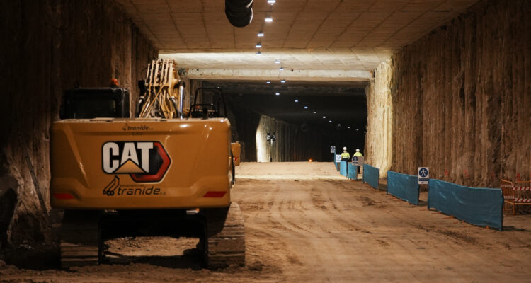 Almeida informa sobre el avance del soterramiento de la A-5 durante una visita a las obras