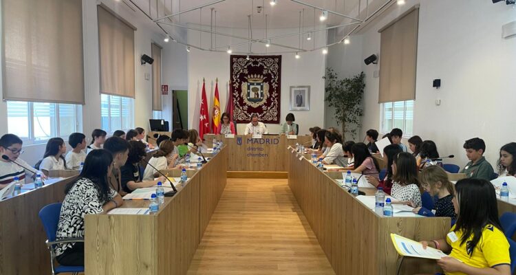 Jaime González Taboada preside el quinto Pleno de Infancia y Adolescencia de Chamberí