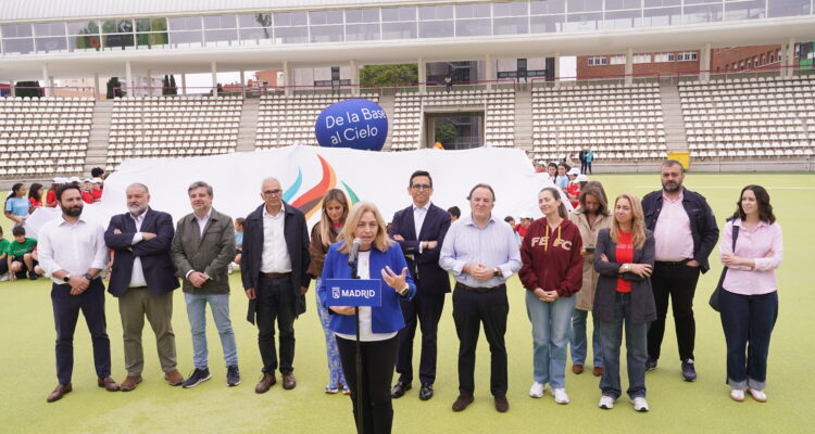 Sanz en momento de la inauguración Escoladas 2026