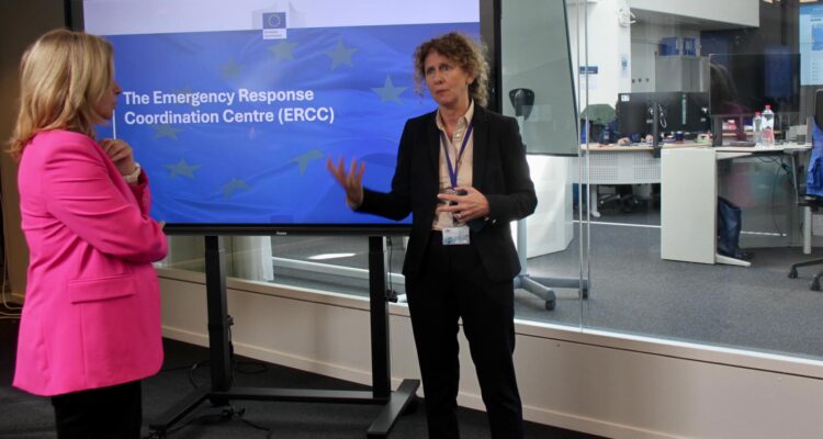 La vicealcaldesa de Madrid y delegada de Seguridad y Emergencias, Inma Sanz, visita en Bruselas el Centro de Coordinación de Respuesta a Emergencias