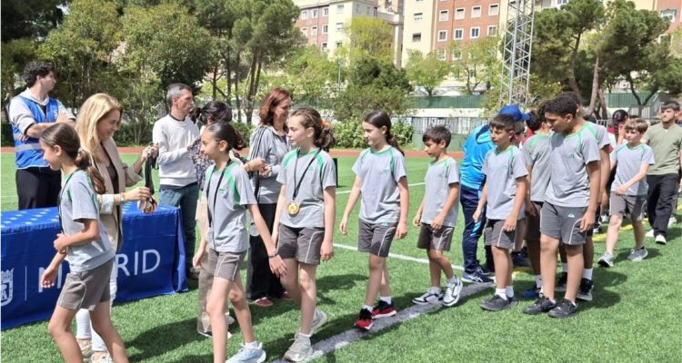 Entrega de trofeos y medallas de las Escoladas de Ciudad Lineal 2026