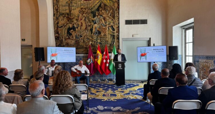 Segura en la presentación de la programación cultural 'Andalucía en el #Centro'