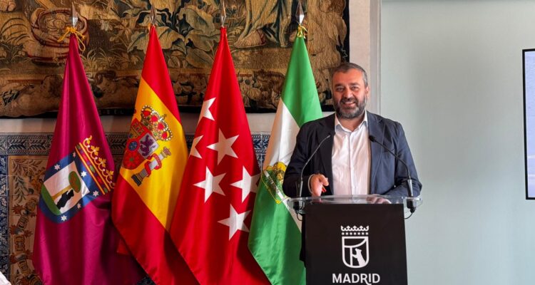 Segura en la presentación de la programación cultural 'Andalucía en el #Centro'