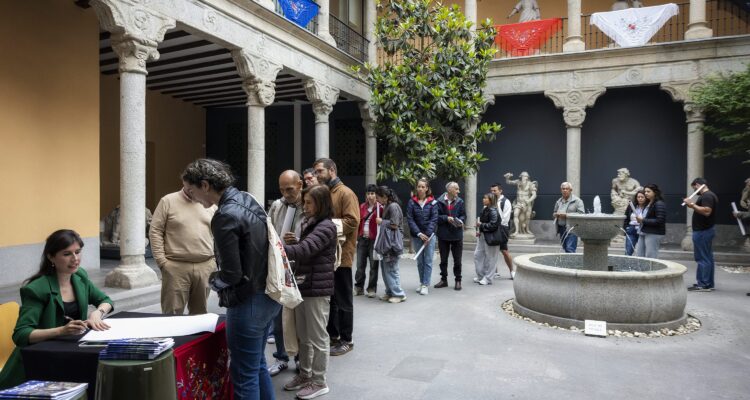Inauguración de la exposición ‘Carteles de San Isidro. La imagen de las fiestas’ en el Museo de San Isidro. Los Orígenes de Madrid